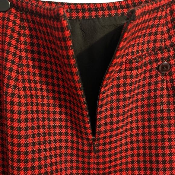 Jones New York Vintage Red and Black Houndstooth Wool Midi Skirt Size 10 - Picture 5 of 7